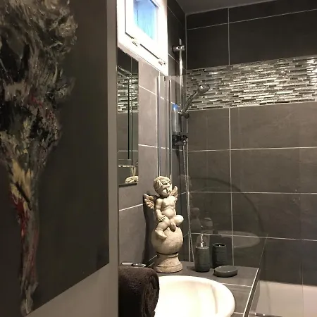 Apartment Au Coeur De Sainte Catherine *